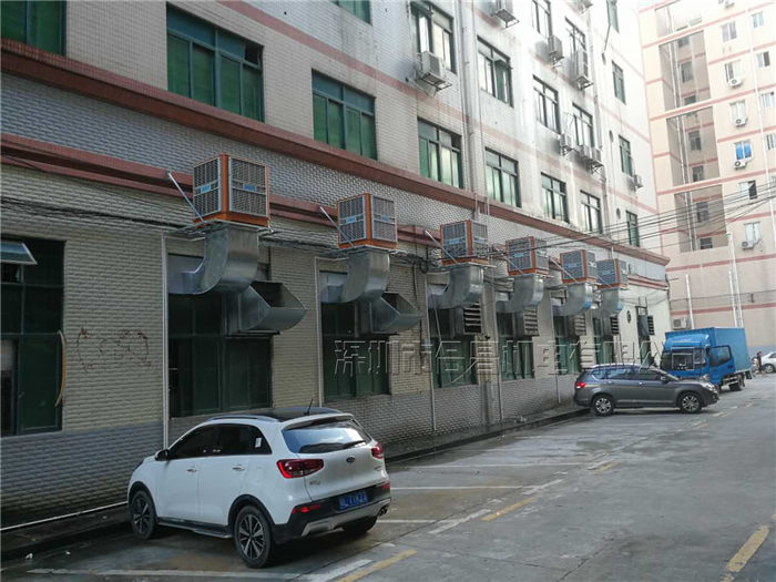 華鬆（sōng）注（zhù）塑車間環保空調降溫工程（chéng）